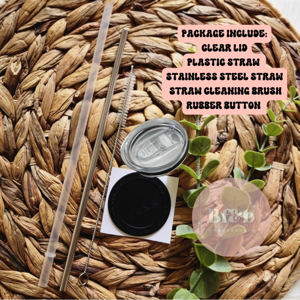 (1) Highland Cow Tumbler with Straws - Picture 2 of 5